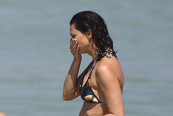 Morena Baccarin nude