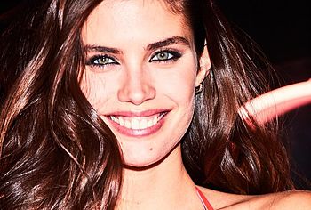 Sara Sampaio nude