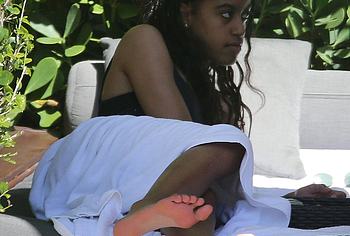 Malia Obama nude