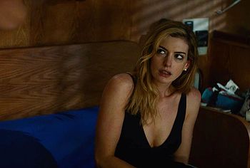 Anne Hathaway Nude