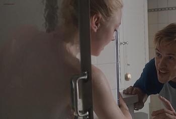Dakota Fanning Nude