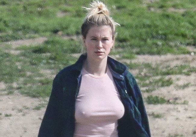 Ireland Baldwin nude