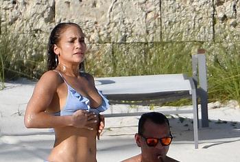 Jennifer Lopez nude