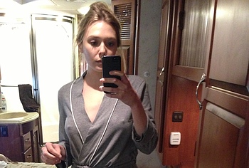 Elizabeth Olsen nude