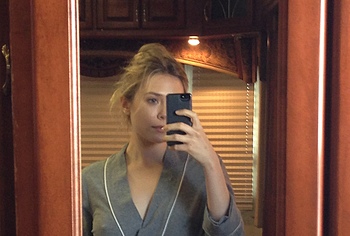 Elizabeth Olsen nude