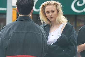 Sophie Turner nude