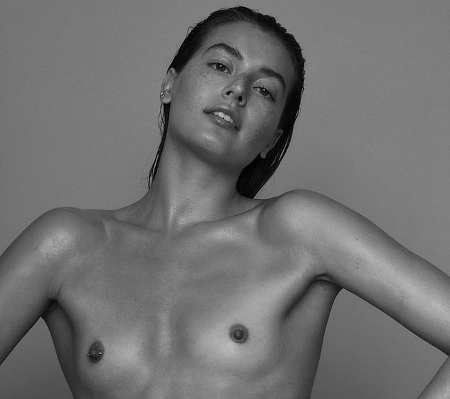 Jessica Clements Nude