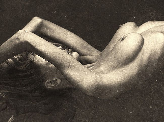 Charlotte McKinney nude