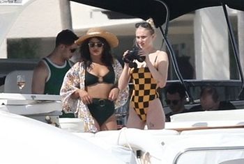 Priyanka Chopra & Sophie Turner nude