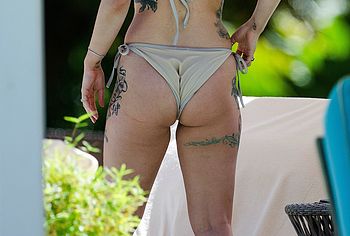 Olivia Buckland nude
