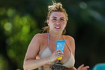 Olivia Buckland nude