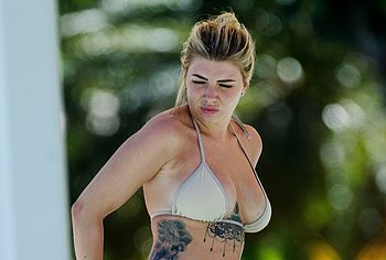 Olivia Buckland nude
