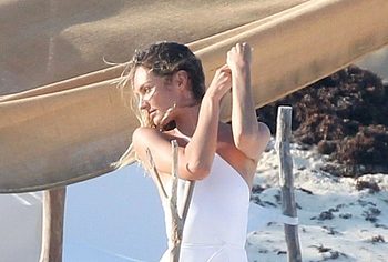 Candice Swanepoel nude