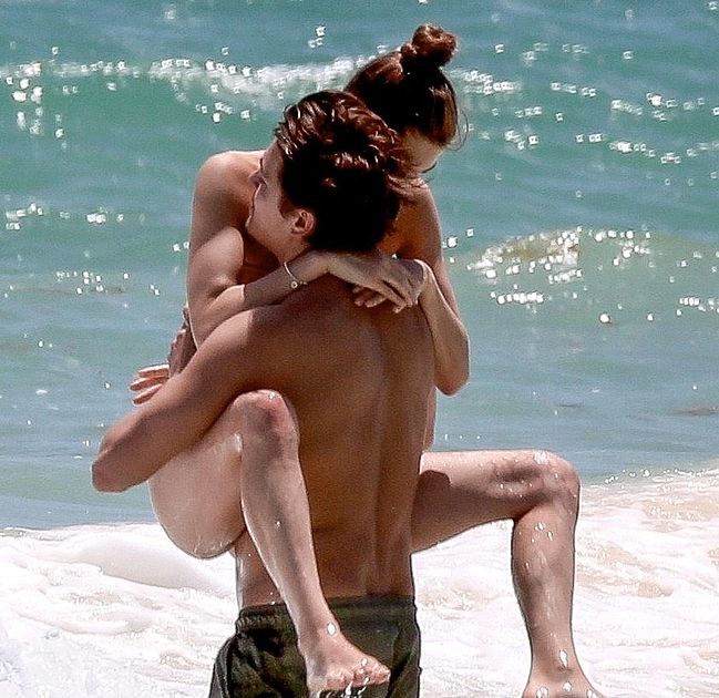 Grace Elizabeth nude