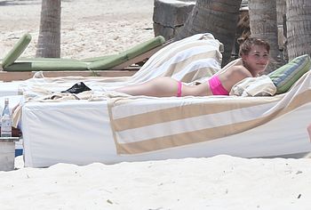 Grace Elizabeth nude