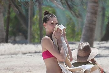 Grace Elizabeth nude