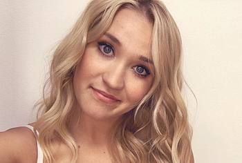 Emily Osment nude