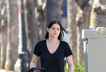 Ariel Winter nude