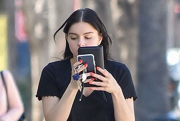 Ariel Winter nude