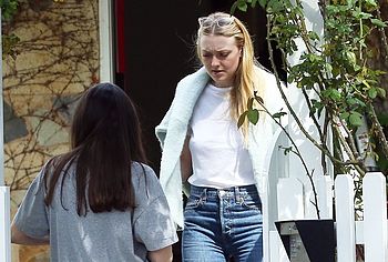 Dakota Fanning nude