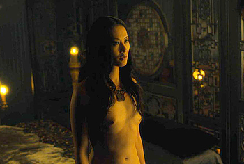 Joanna Vanderham nude