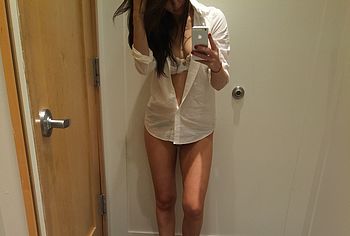 Ashley Mulheron nude