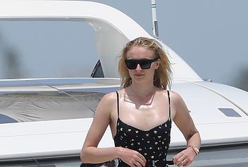Sophie Turner nude