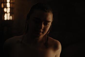 Maisie Williams Nude