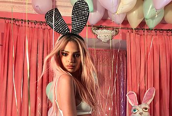 Emily Ratajkowski nude