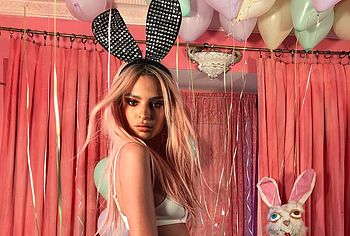 Emily Ratajkowski nude