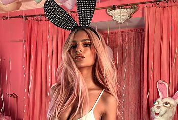 Emily Ratajkowski nude