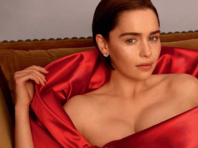 Emilia Clarke nude