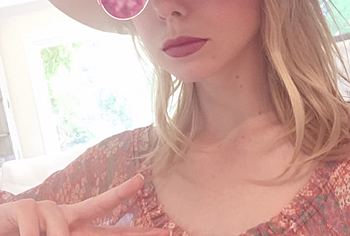 Elle Fanning nude