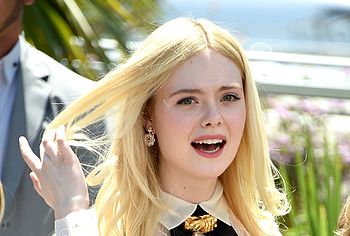 Elle Fanning nude