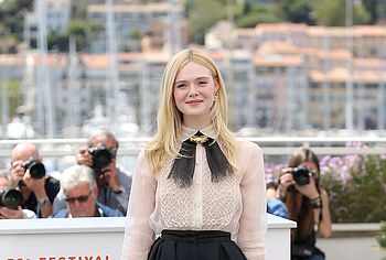 Elle Fanning nude