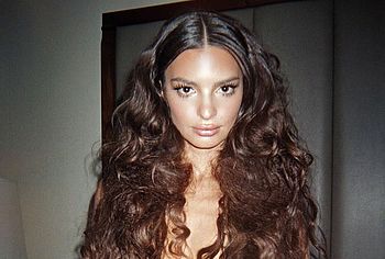 Emily Ratajkowski Nude