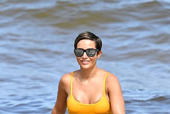 Frankie Bridge nude