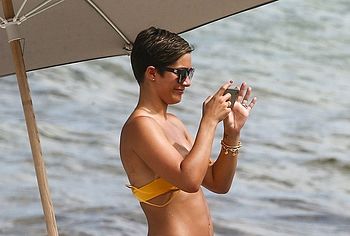 Frankie Bridge nude