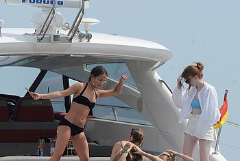 Alicia Vikander nude