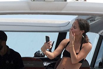 Alicia Vikander nude