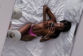 Leomie Anderson nude