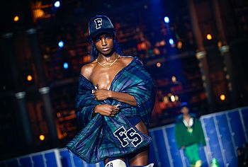 Leomie Anderson nude