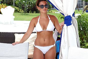Sam Faiers nude