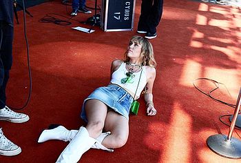 Miley Cyrus nude