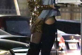 Miley Cyrus & Stella Maxwell sex tape