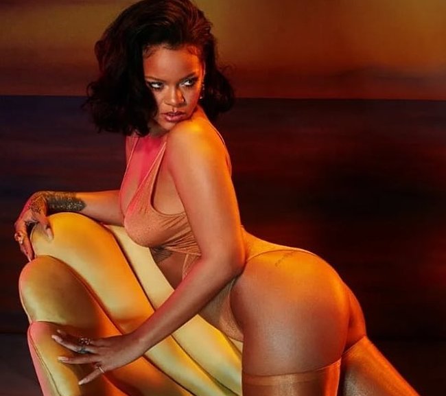 Rihanna nude