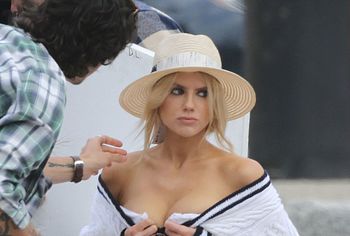 Charlotte McKinney nude