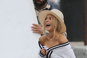 Charlotte McKinney nude