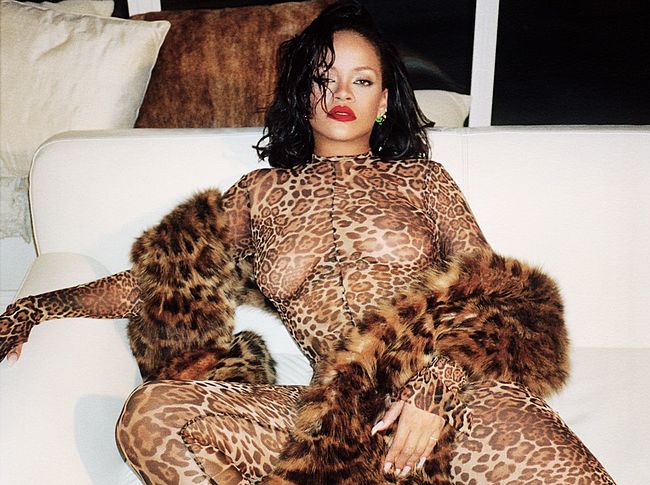 Rihanna nude