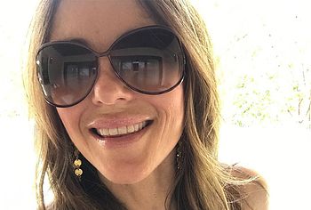 Elizabeth Hurley nude